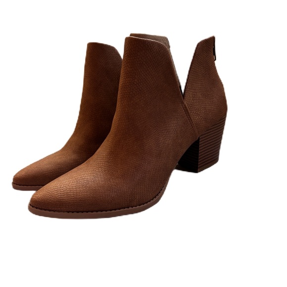 Sun+Stone Eliza Cognac Faux Snakeskin Print Leather Almond Toe Ankle Boot Size 9 - Picture 1 of 8